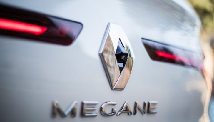 Nuova Renault Mégane Grand Coupé 2017: la quattro porte sportiva - Foto 7 di 35