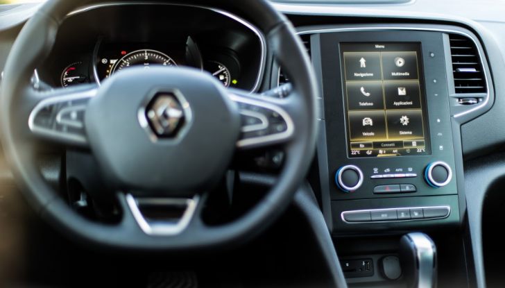 Nuova Renault Mégane Grand Coupé 2017: la quattro porte sportiva - Foto 8 di 35