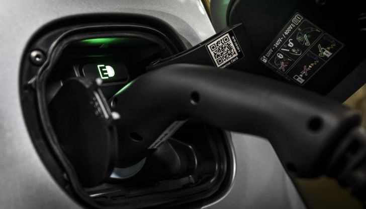 Smart Electric Drive, Smartphone ed auto in simbiosi - Foto 6 di 9