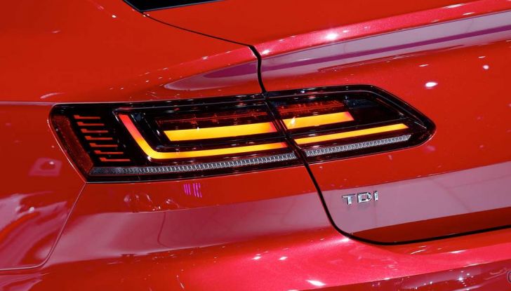 Volkswagen Arteon, la fastback che arriva da Wolfsburg - Foto 16 di 37