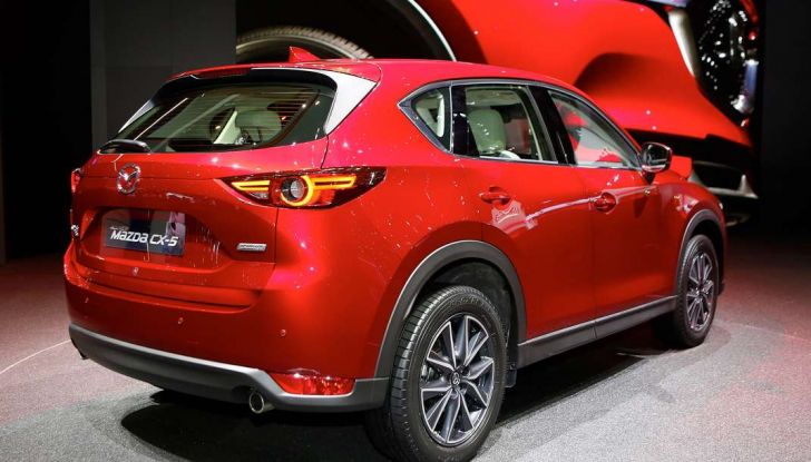 Mazda CX-5 2017: il nuovo SUV coupé in stile Kodo - Foto 6 di 19