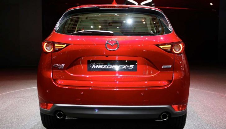 Mazda CX-5 2017: il nuovo SUV coupé in stile Kodo - Foto 7 di 19