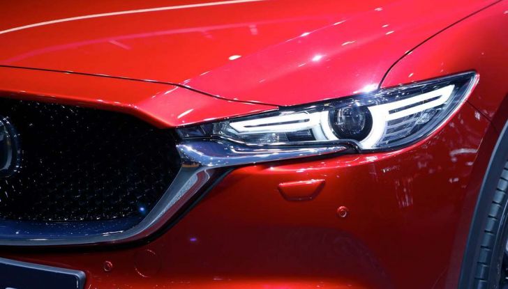 Mazda CX-5 2017: il nuovo SUV coupé in stile Kodo - Foto 10 di 19