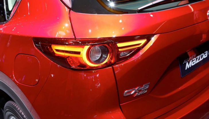 Mazda CX-5 2017: il nuovo SUV coupé in stile Kodo - Foto 18 di 19