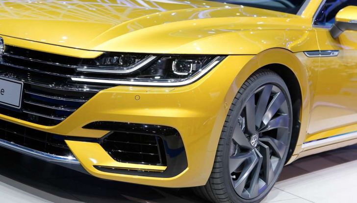 Volkswagen Arteon, la fastback che arriva da Wolfsburg - Foto 3 di 37
