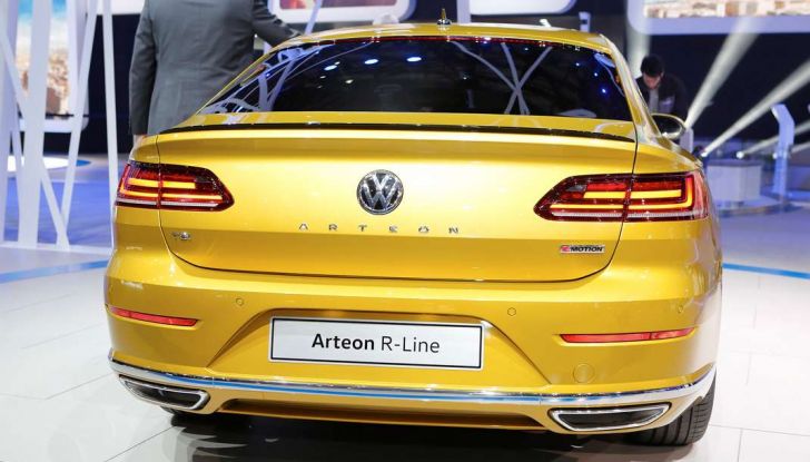 Volkswagen Arteon, la fastback che arriva da Wolfsburg - Foto 13 di 37