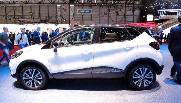 Nuova Renault Captur, il restyling debutta a Ginevra - Foto 4 di 11