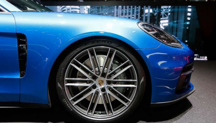 Porsche Panamera Sport Turismo, velocità d’elite - Foto 4 di 9