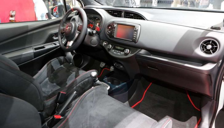 Toyota Yaris restyling 2017 - Foto 2 di 28