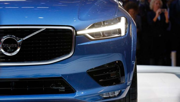 Nuova Volvo XC60 2017: Il martello di Thor - Foto 3 di 22