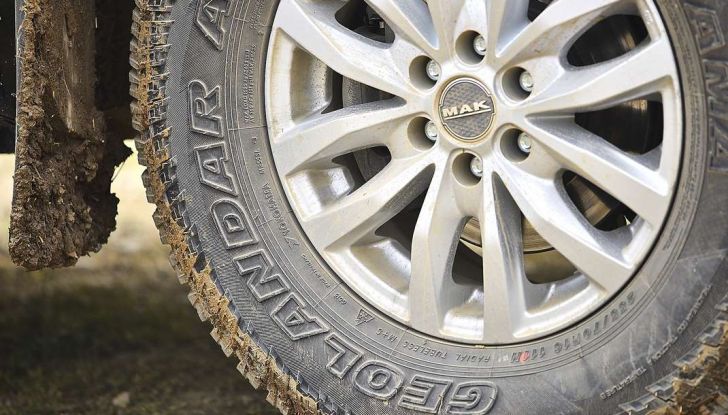 Yokohama 100th Anniversary: prova in pista di 3 nuovi pneumatici - Foto 43 di 67