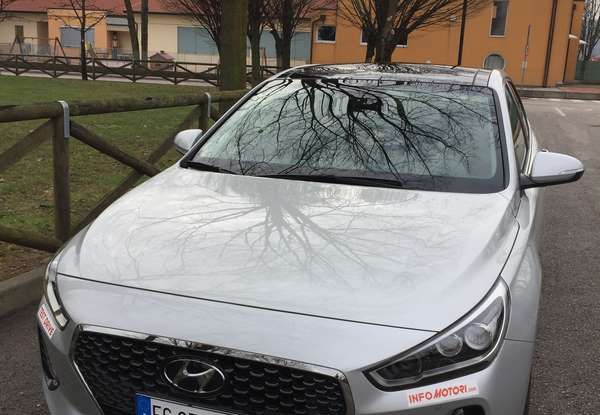 Nuova Hyundai i30, la prova su strada del T-GDI da 140CV - Foto 13 di 22