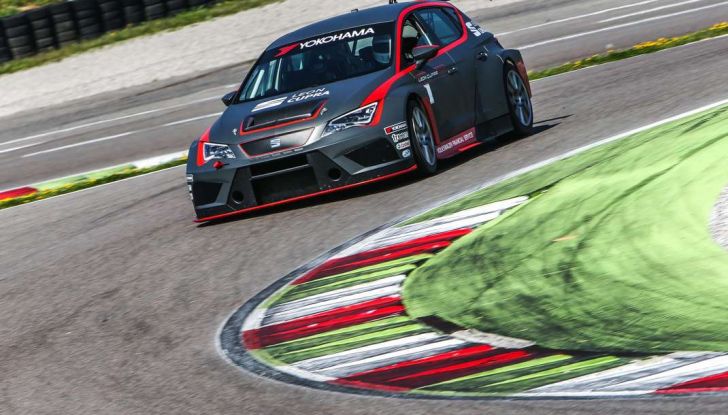 Seat Leon Cupra ST provata in pista a Franciacorta - Foto 14 di 57
