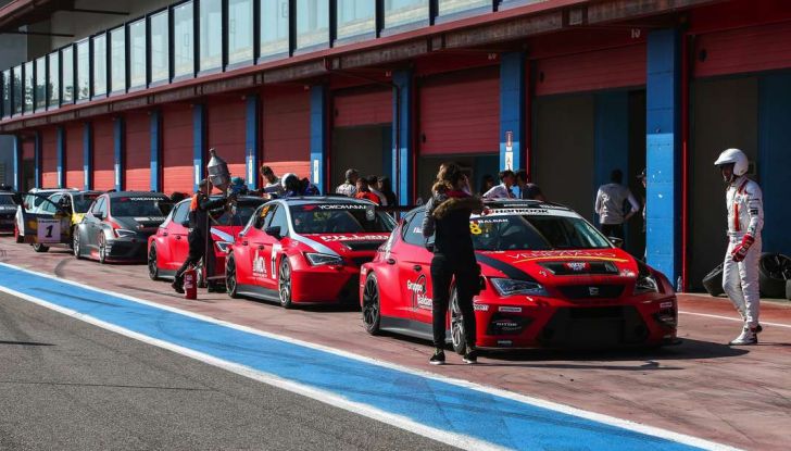 Seat Leon Cupra ST provata in pista a Franciacorta - Foto 1 di 57