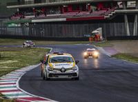 Clio Cup Italia Press League: Infomotori sul secondo gradino del podio!