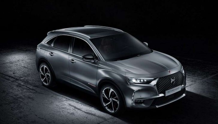 DS 7 Crossback “La Premiere”, consegnato il primo esemplare - Foto 1 di 10