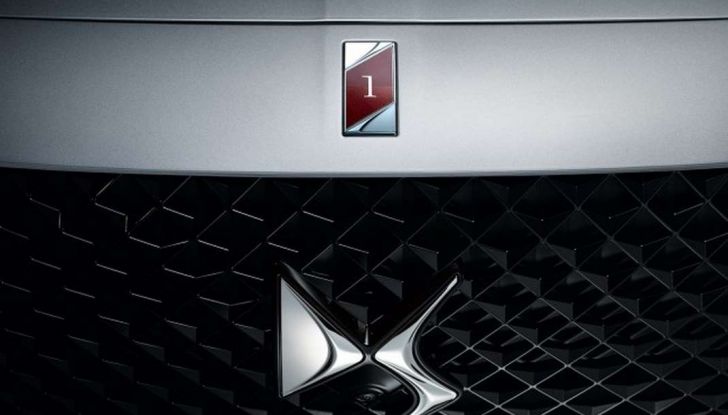 DS 7 Crossback “La Premiere”, consegnato il primo esemplare - Foto 9 di 10