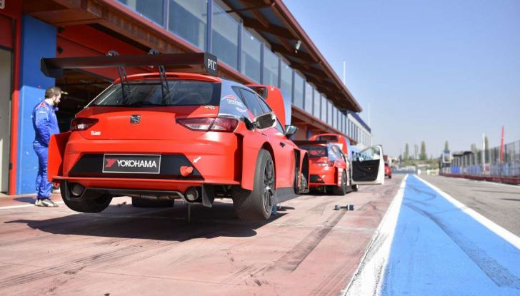Seat Leon Cupra ST provata in pista a Franciacorta - Foto 48 di 57
