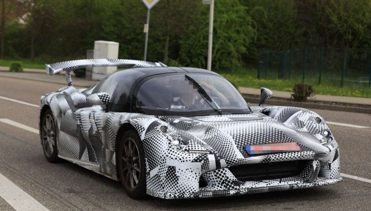 Dallara: i prototipi della sportiva di serie impegnati nei test drive - Foto 1 di 16