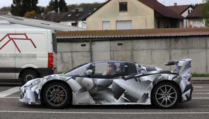 Dallara: i prototipi della sportiva di serie impegnati nei test drive - Foto 16 di 16