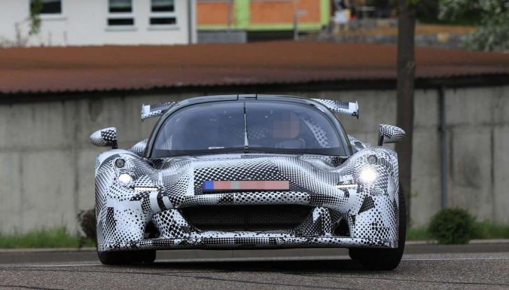 Dallara: i prototipi della sportiva di serie impegnati nei test drive - Foto 4 di 16