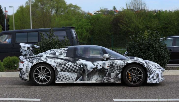 Dallara: i prototipi della sportiva di serie impegnati nei test drive - Foto 9 di 16