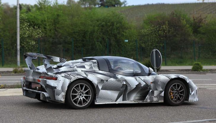 Dallara: i prototipi della sportiva di serie impegnati nei test drive - Foto 2 di 16