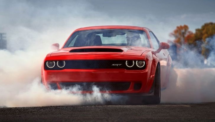 Dodge mette in cantiere la Challenger Demon elettrica per battere Tesla - Foto 1 di 10
