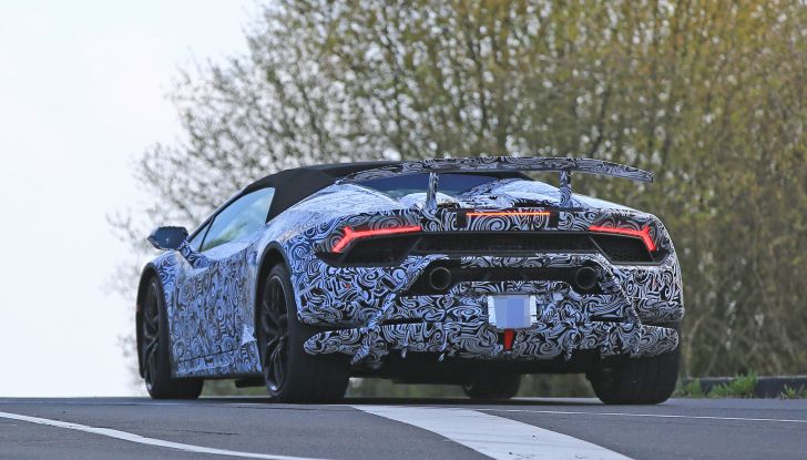 Lamborghini Huracan Spyder, la versione Performante da 640CV - Foto 3 di 14
