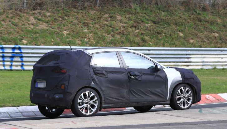 Hyundai Kona, il nuovo SUV compatto per Italia ed Europa - Foto 7 di 10