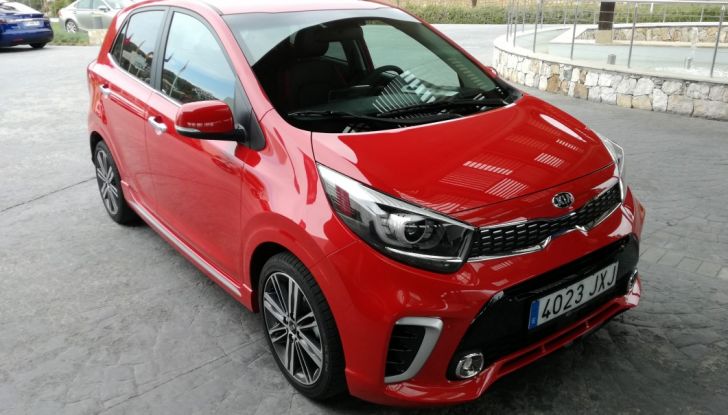 Nuova Kia Picanto 2017, prova su strada della citycar poca spesa e tanta resa - Foto 34 di 35