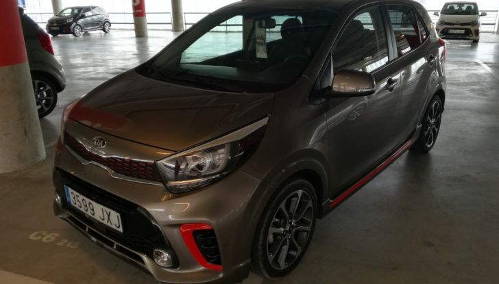 Nuova Kia Picanto 2017, prova su strada della citycar poca spesa e tanta resa - Foto 21 di 35