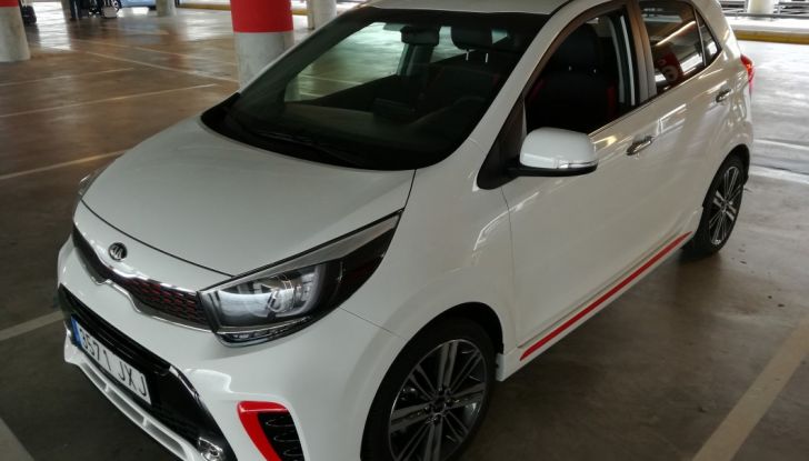 Nuova Kia Picanto 2017, prova su strada della citycar poca spesa e tanta resa - Foto 15 di 35