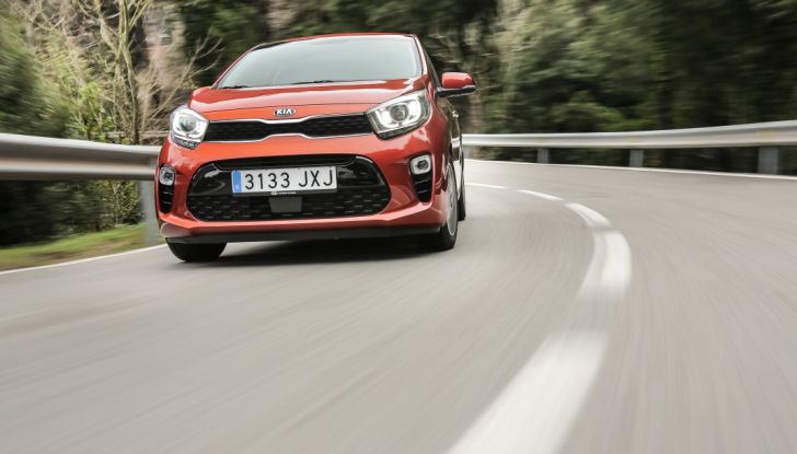 Nuova Kia Picanto 2017, prova su strada della citycar poca spesa e tanta resa - Foto 17 di 35