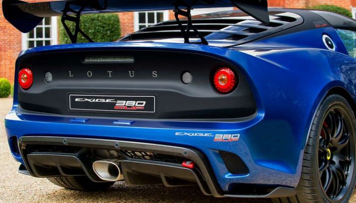 Lotus Exige Cup 380, stradale  da corsa in edizione limitata - Foto 2 di 12
