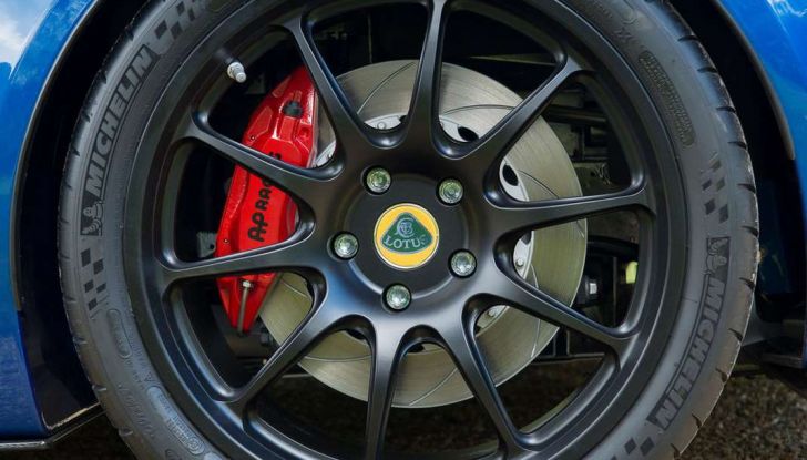 Lotus Exige Cup 380, stradale  da corsa in edizione limitata - Foto 9 di 12