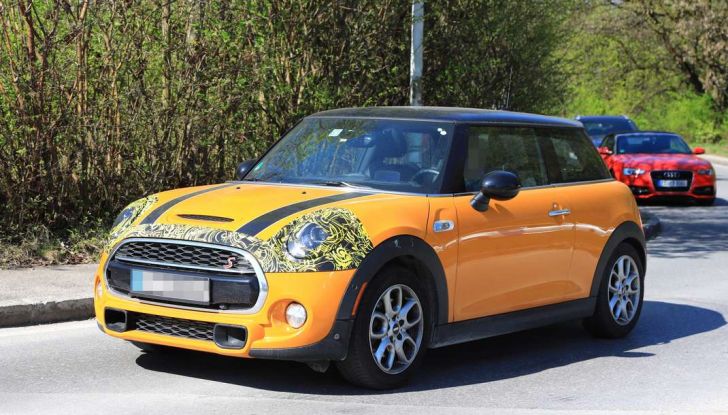 MINI 3 e 5 porte Facelift 2018, primi test drive e dettagli - Foto 3 di 13