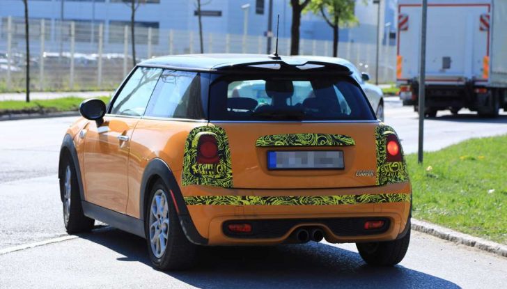 MINI 3 e 5 porte Facelift 2018, primi test drive e dettagli - Foto 9 di 13