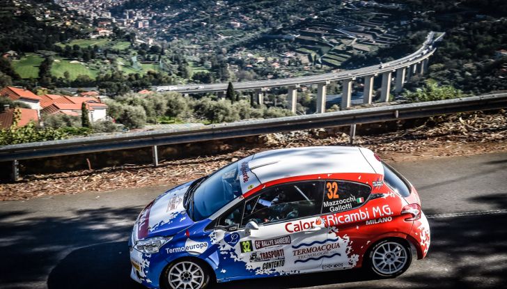 Luca Bottarelli in testa al Peugeot Competition TOP 208 - Foto 2 di 6