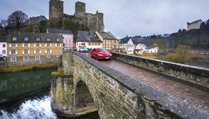 Opel Insignia Grand Sport: prova su strada dell’ammiraglia teutonica - Foto 3 di 16