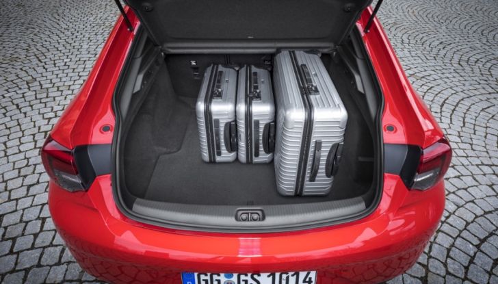 Opel Insignia Grand Sport: prova su strada dell’ammiraglia teutonica - Foto 7 di 16