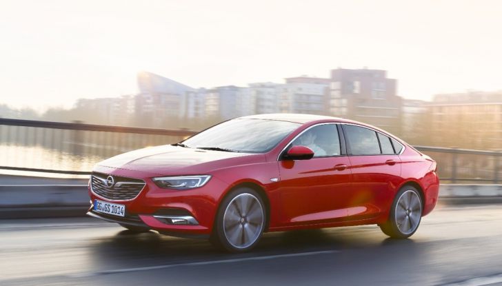 Opel Insignia Grand Sport: prova su strada dell’ammiraglia teutonica - Foto 9 di 16