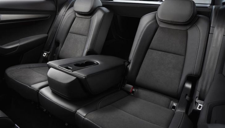 Skoda Karoq 2018: porte aperte per il Crossover da 23.850€ - Foto 17 di 25