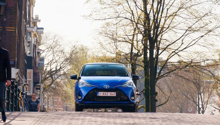 Nuova Toyota Yaris Hybrid 2017: prova su strada, consumi e prestazioni - Foto 7 di 25