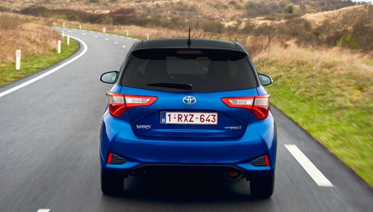 Nuova Toyota Yaris Hybrid 2017: prova su strada, consumi e prestazioni - Foto 9 di 25