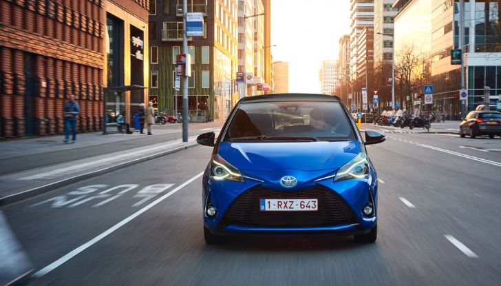 Nuova Toyota Yaris Hybrid 2017: prova su strada, consumi e prestazioni - Foto 25 di 25
