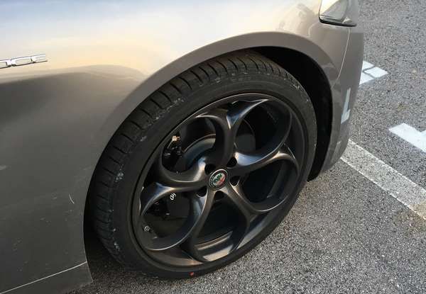 Alfa Romeo Giulia Veloce: prova su strada e impressioni di guida - Foto 5 di 7