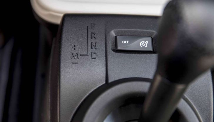 Prova su strada nuova Renault Twingo 2017: agile, furba ed economica - Foto 9 di 10