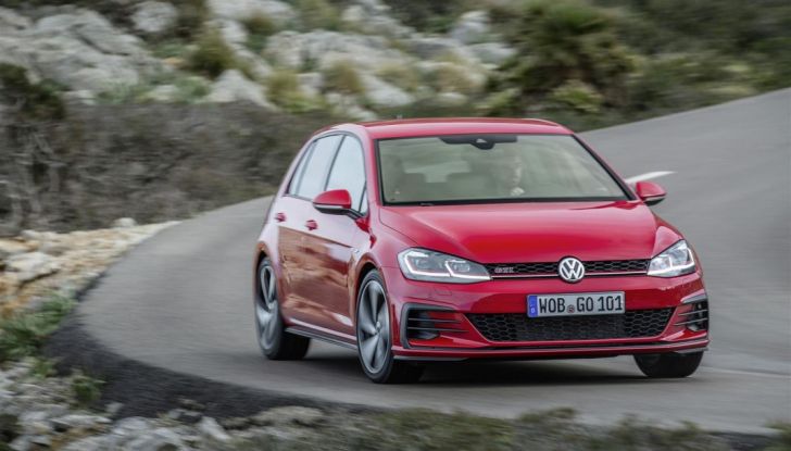 Prova nuova Volkswagen Golf 2017, versioni speciali: dall’elettrico alla Golf R - Foto 9 di 20