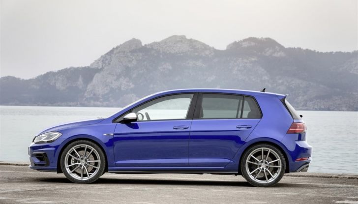 Prova nuova Volkswagen Golf 2017, versioni speciali: dall’elettrico alla Golf R - Foto 16 di 20